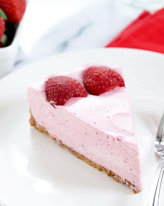 https://glutenfreeonashoestring.com/no-bake-strawberry-cheesecake/