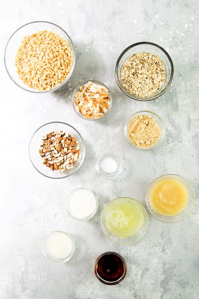  dette sprø, sprø proteingranolaen har lavere innhold av fett og sukker, men likevel en tilfredsstillende frokost eller snack—i peanøttsmør eller sjokoladesort!