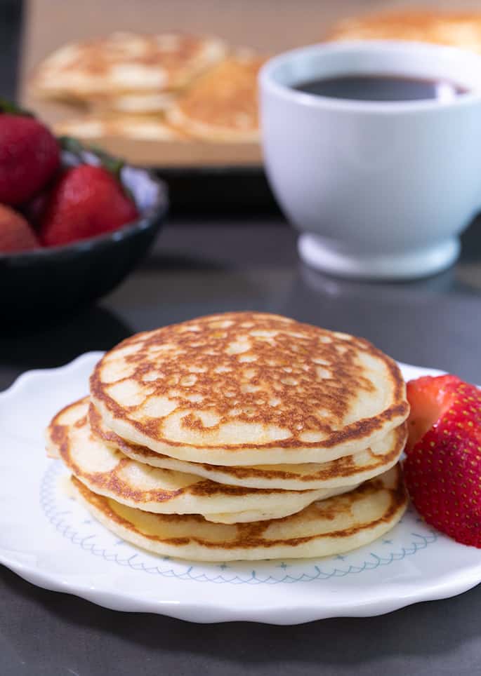 This healthy pancake recipe is going to become a family favorite, whether you're on Weight Watchers or not. Each fluffy pancake has just one SmartPoint—and no banana!