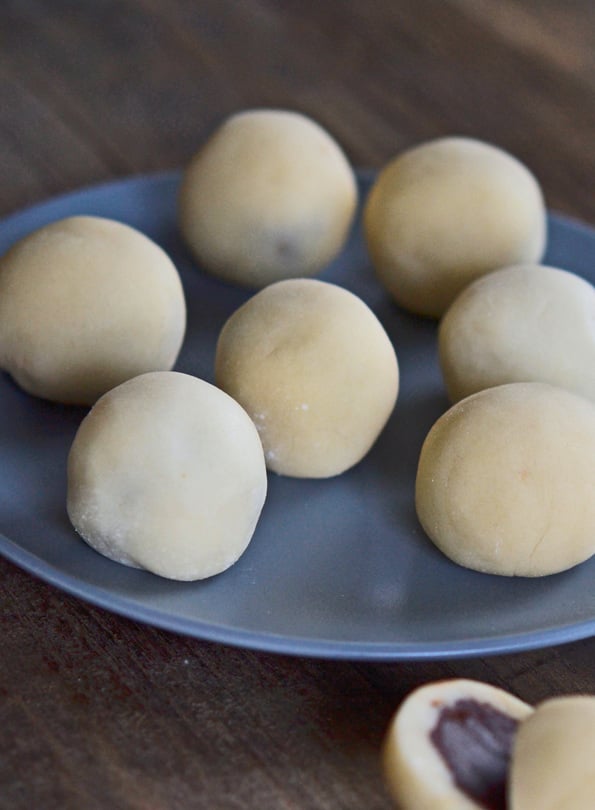 marzipan balls on plate 