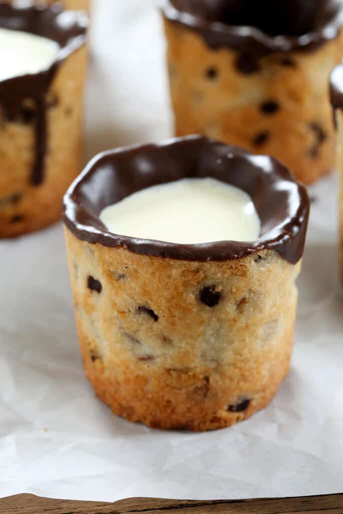 DIY Cookie Shot Glass! Chocolate Chip Cookie Shot Glasses! 