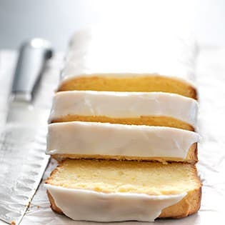 https://glutenfreeonashoestring.com/wp-content/uploads/2016/01/Iced-gluten-free-lemon-pound-cake-315x315-1.jpg