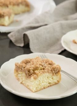 Apple Bisquick Coffee Cake | Perfect For Brunch or a Snack