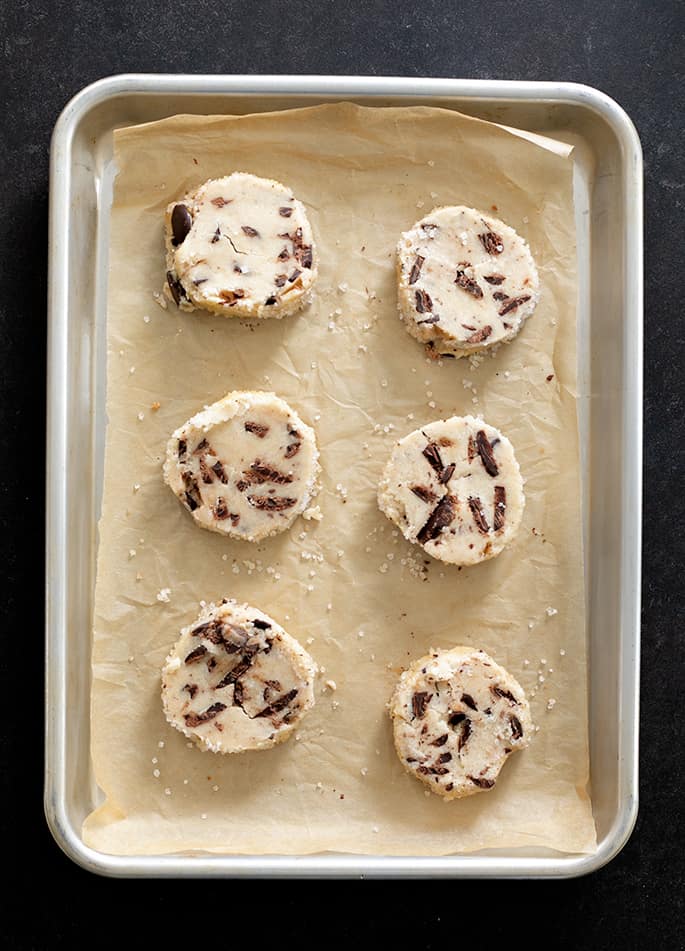 These gluten free chocolate chip shortbread cookies are a salty-sweet reminder of why chocolate chip cookies & shortbread are the best cookies in the world.