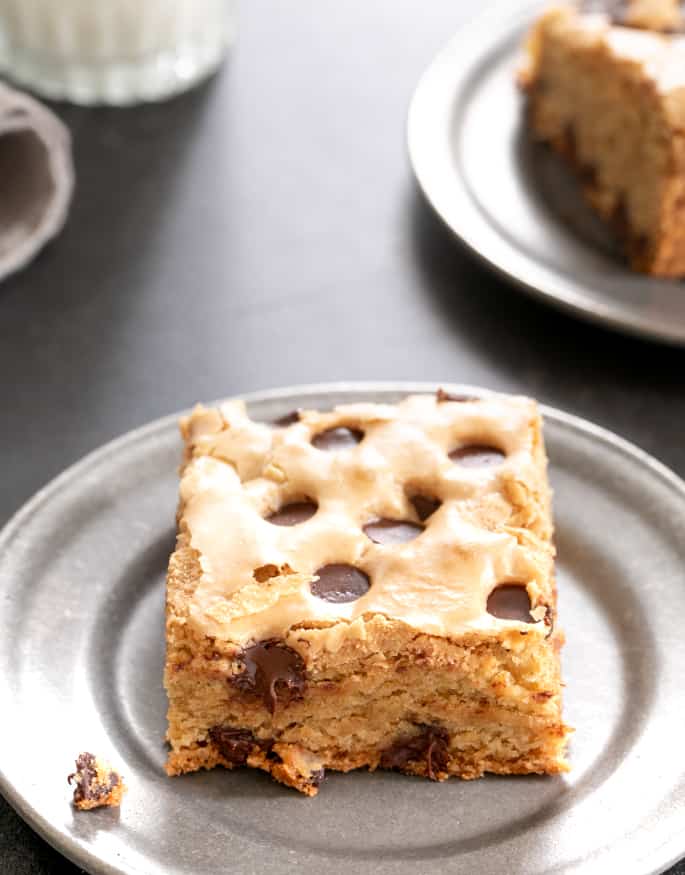 These thick and chewy gluten free chocolate chip cookie bars are the easiest way to bake up everyone's favorite chocolate chip cookies in a single square baking pan. 