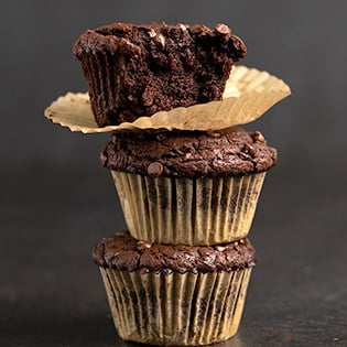 https://glutenfreeonashoestring.com/wp-content/uploads/2019/11/Flourless-chocolate-peanut-butter-muffins-stack-315x315-1.jpg