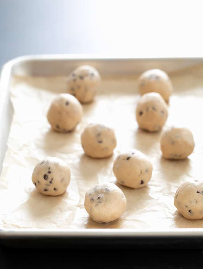 How to Scoop Cookie Dough: Easy Baking Tips for Dropping Drop