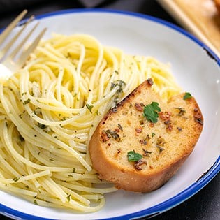 The Best Homemade Gluten Free Garlic Bread | Fresh Bread, Tons of Flavor