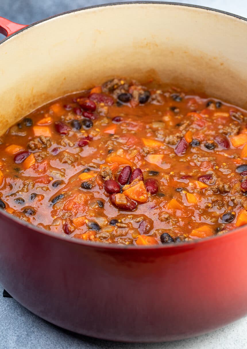 Finished gluten free chili in red cast iron stockpot